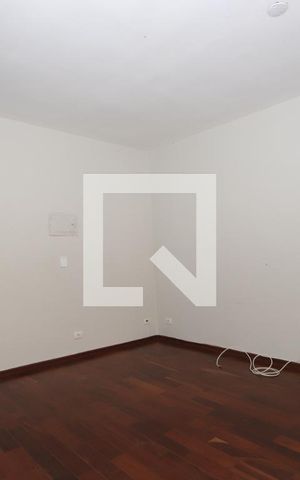 Casa à venda com 250m², 3 quartos e 2 vagasSala