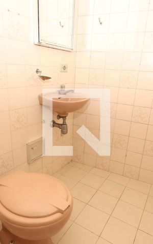 Casa à venda com 250m², 3 quartos e 2 vagasBanheiro de serviço 2