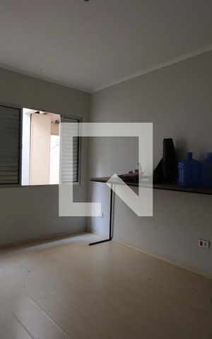 Casa à venda com 250m², 3 quartos e 2 vagasQuarto de Serviço 1