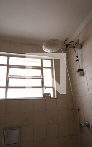 Casa à venda com 250m², 3 quartos e 2 vagasBanheiro de serviço 1