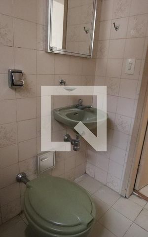 Casa à venda com 250m², 3 quartos e 2 vagasBanheiro de serviço 1