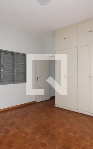 Casa à venda com 250m², 3 quartos e 2 vagasSuíte