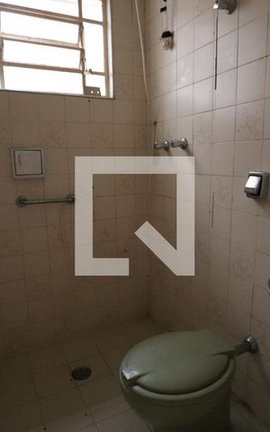 Casa à venda com 250m², 3 quartos e 2 vagasBanheiro de serviço 1