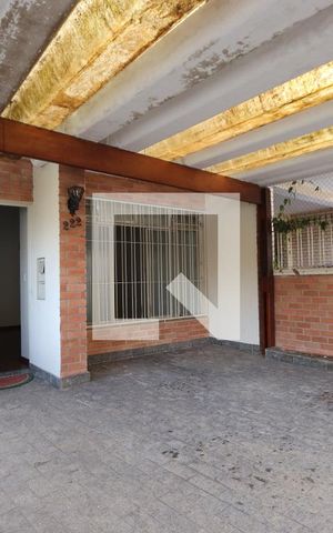 Casa à venda com 250m², 3 quartos e 2 vagasGaragem
