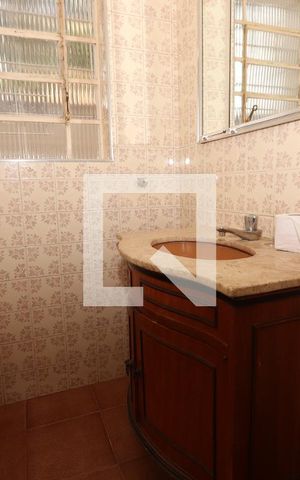 Casa à venda com 250m², 3 quartos e 2 vagasLavabo