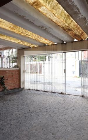 Casa à venda com 250m², 3 quartos e 2 vagasGaragem