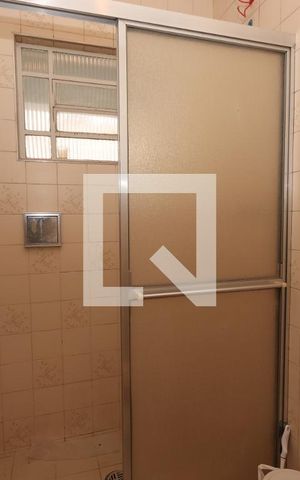 Casa à venda com 250m², 3 quartos e 2 vagasBanheiro de serviço 2