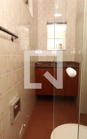 Casa à venda com 250m², 3 quartos e 2 vagasBanheiro da Suíte
