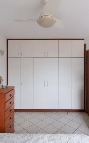 Casa de condomínio à venda com 256m², 4 quartos e 4 vagasSuíte