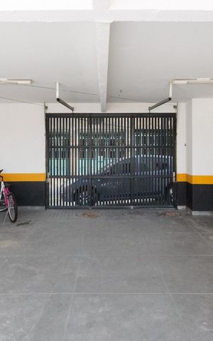 Casa de condomínio à venda com 256m², 4 quartos e 4 vagasGaragem