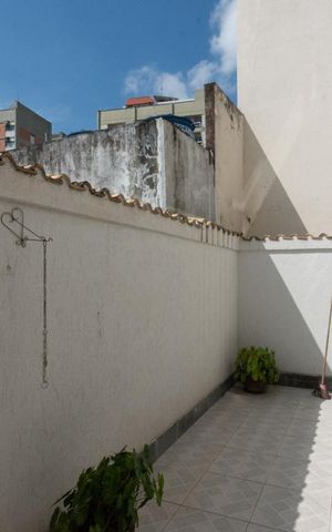Casa de condomínio à venda com 256m², 4 quartos e 4 vagasGaragem