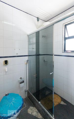 Casa de condomínio à venda com 256m², 4 quartos e 4 vagasBanheiro Suíte