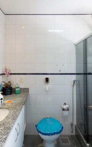 Casa de condomínio à venda com 256m², 4 quartos e 4 vagasBanheiro Suíte