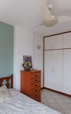 Casa de condomínio à venda com 256m², 4 quartos e 4 vagasSuíte