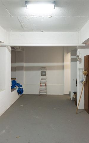 Casa de condomínio à venda com 256m², 4 quartos e 4 vagasSubsolo cisternas