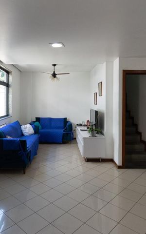 Casa de condomínio à venda com 256m², 4 quartos e 4 vagasSala