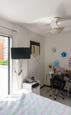 Casa de condomínio à venda com 256m², 4 quartos e 4 vagasQuarto 2
