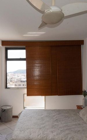 Casa de condomínio à venda com 256m², 4 quartos e 4 vagasSuíte