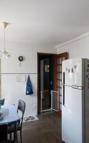 Casa de condomínio à venda com 256m², 4 quartos e 4 vagasCozinha
