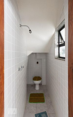 Casa de condomínio à venda com 256m², 4 quartos e 4 vagasBanheiro garagem