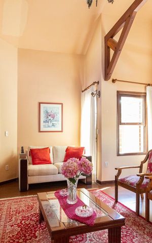 Casa à venda com 220m², 4 quartos e 2 vagasSala de Estar