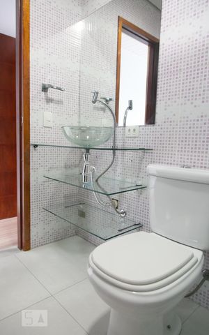 Casa à venda com 300m², 4 quartos e 2 vagasBanheiro Suíte 2