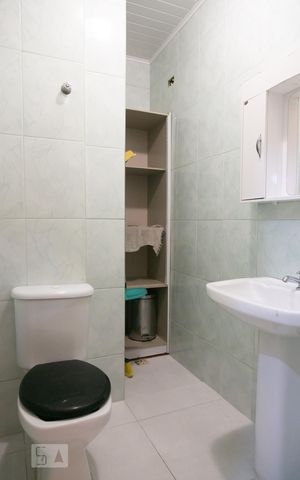 Casa à venda com 300m², 4 quartos e 2 vagasLavabo