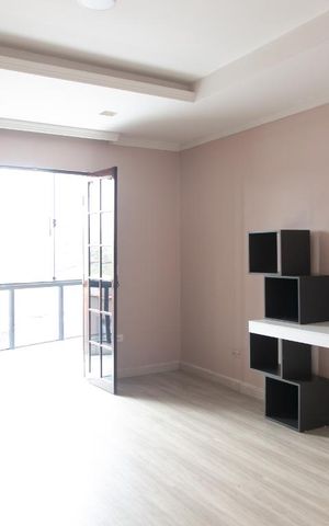 Casa à venda com 300m², 4 quartos e 2 vagasSuíte 1