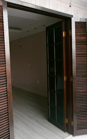 Casa à venda com 300m², 4 quartos e 2 vagasSacada Suíte 1