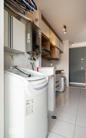 Apartamento à venda com 61m², 2 quartos e 1 vaga Apartamento à venda com 61m², 2 quartos e 1 vagaÁrea de Serviço