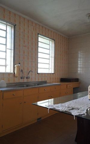 Casa à venda com 340m², 5 quartos e 3 vagasCozinha 1