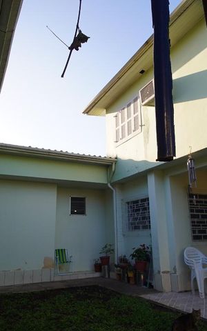 Casa à venda com 340m², 5 quartos e 3 vagasPátio