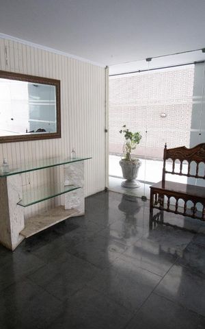 Apartamento à venda com 75m², 2 quartos e 1 vagaHall
