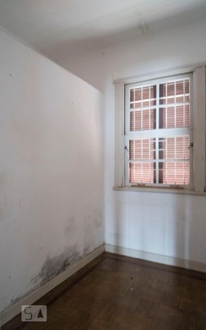 Casa à venda com 210m², 4 quartos e 3 vagasQuarto de Serviço