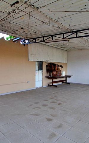 Casa à venda com 540m², 3 quartos e 2 vagasSalão