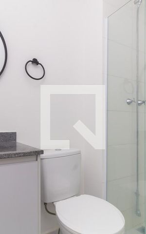 Apartamento à venda com 47m², 2 quartos e sem vaga Apartamento à venda com 47m², 2 quartos e sem vagaBanheiro