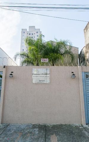 Casa de condomínio para alugar com 110m², 3 quartos e 2 vagasFachada