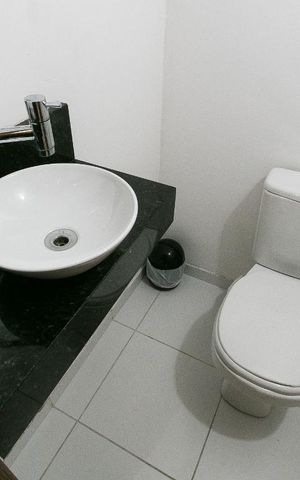 Casa de condomínio para alugar com 110m², 3 quartos e 2 vagasLavabo