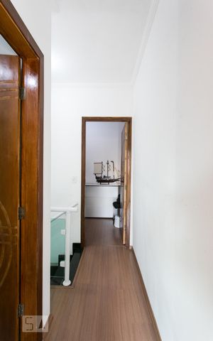 Casa de condomínio para alugar com 110m², 3 quartos e 2 vagasCorredor