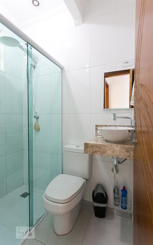 Casa de condomínio para alugar com 110m², 3 quartos e 2 vagasBanheiro da Suíte