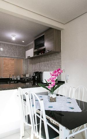 Casa de condomínio para alugar com 110m², 3 quartos e 2 vagasSala