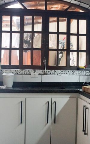 Casa à venda com 250m², 3 quartos e 2 vagas Casa à venda com 250m², 3 quartos e 2 vagasCozinha
