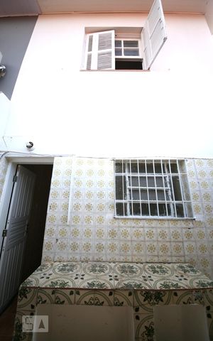 Casa para alugar com 76m², 2 quartos e 1 vagaFachada Posterior