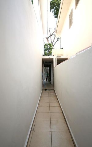 Casa para alugar com 76m², 2 quartos e 1 vagaCorredor Lateral