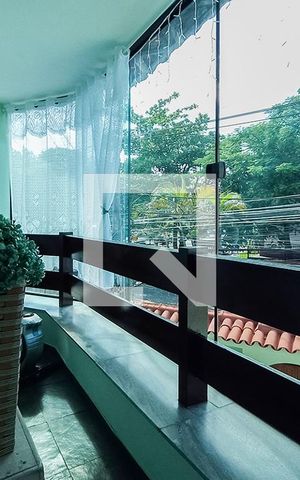 Casa à venda com 240m², 4 quartos e 4 vagas Casa à venda com 240m², 4 quartos e 4 vagasVaranda da Sala 3