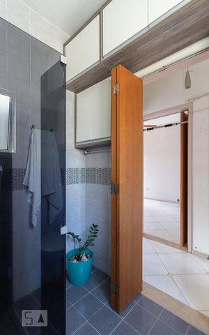 Apartamento à venda com 63m², 2 quartos e sem vaga Apartamento à venda com 63m², 2 quartos e sem vagaBanheiro