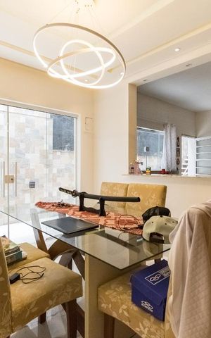 Casa à venda com 150m², 2 quartos e 2 vagas Casa à venda com 150m², 2 quartos e 2 vagasSala de Jantar