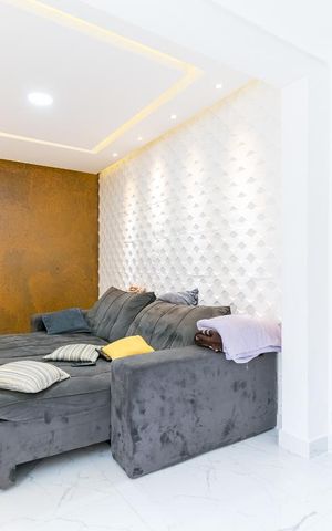 Casa à venda com 150m², 2 quartos e 2 vagas Casa à venda com 150m², 2 quartos e 2 vagasSala de TV