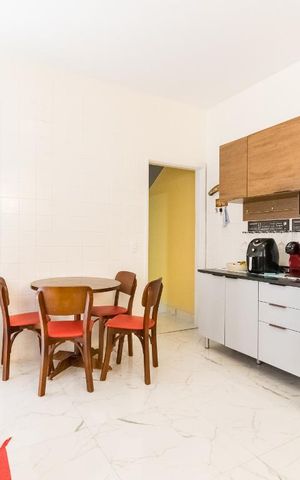 Casa à venda com 150m², 2 quartos e 2 vagas Casa à venda com 150m², 2 quartos e 2 vagasCozinha