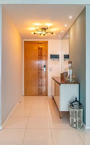 Apartamento à venda com 81m², 2 quartos e 1 vaga Apartamento à venda com 81m², 2 quartos e 1 vagaHall de Entrada